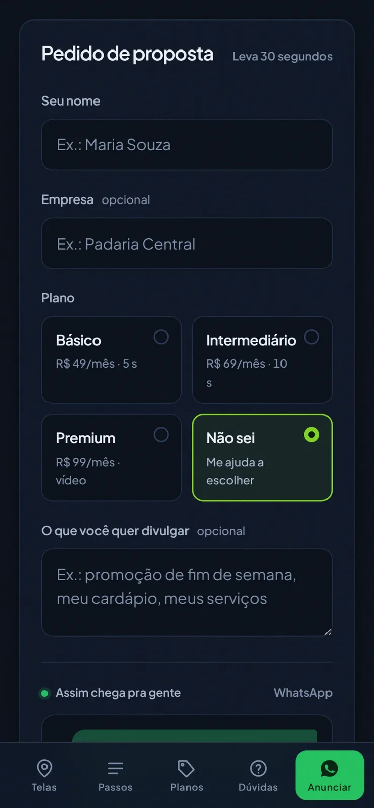 Formulário de pedido de proposta no celular, com a escolha de plano em cartões e a barra de navegação fixa embaixo.